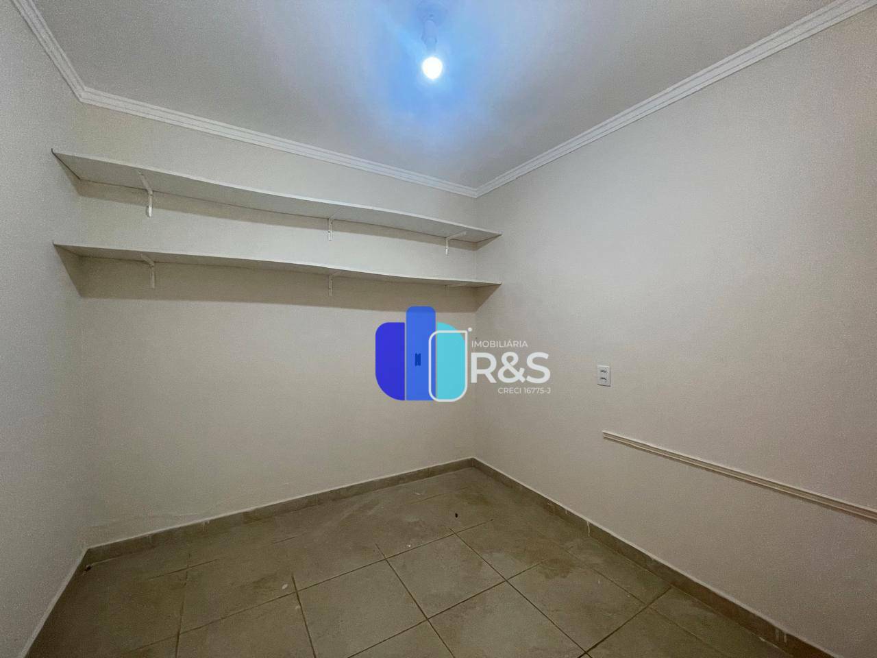 Casa para alugar com 3 quartos, 253m² - Foto 33