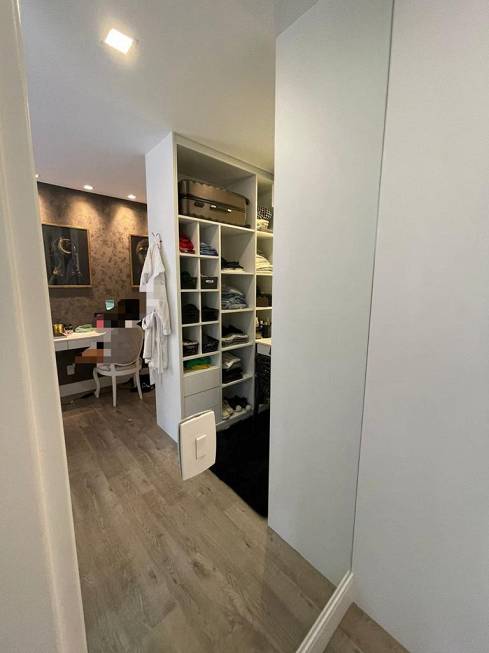 Apartamento à venda com 3 quartos, 185m² - Foto 13