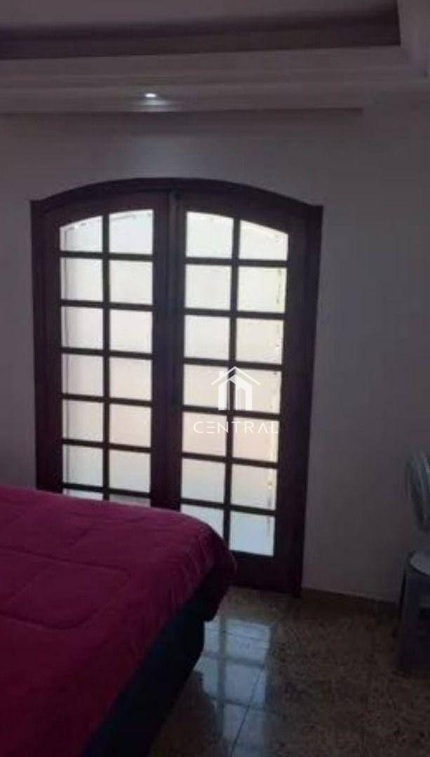 Sobrado à venda com 3 quartos, 180m² - Foto 17