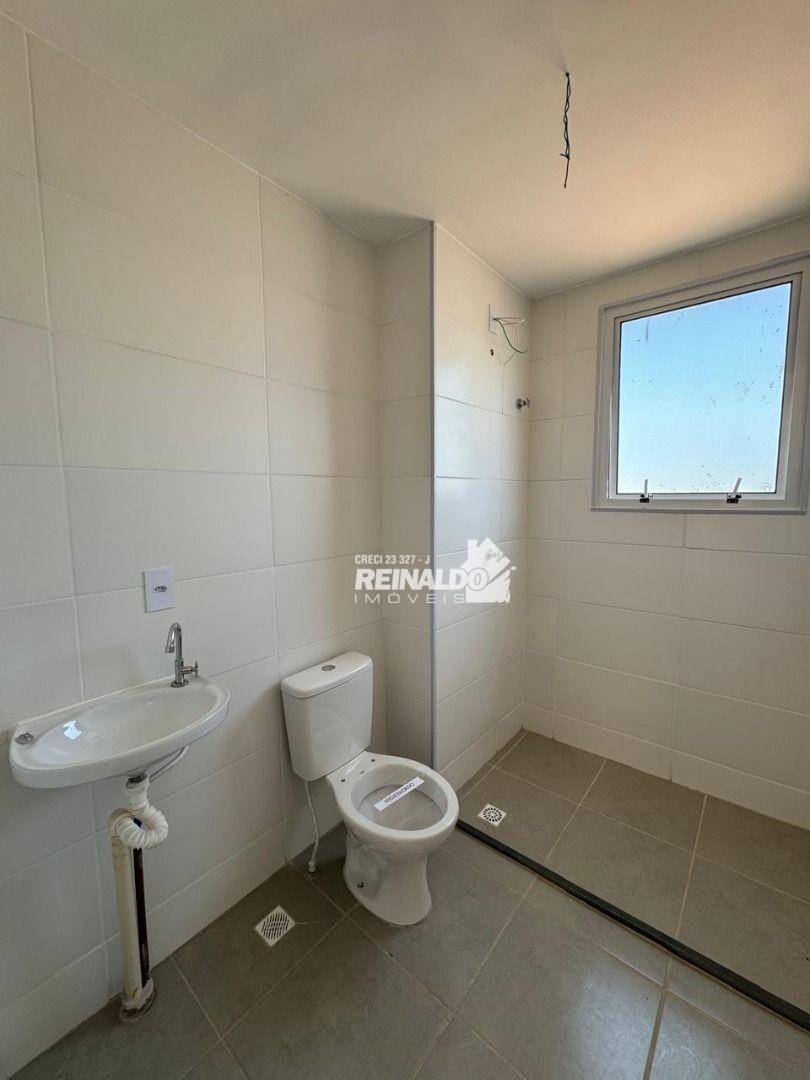 Apartamento à venda com 2 quartos, 61m² - Foto 4