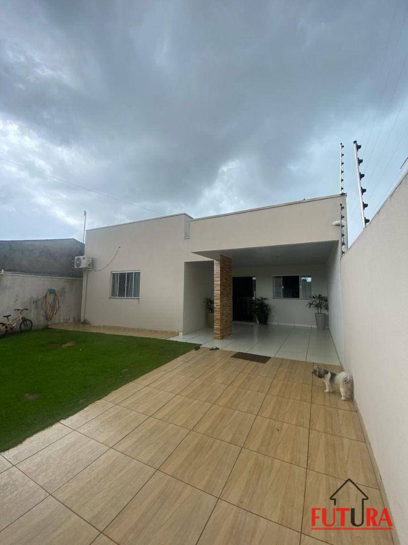 Casa à venda com 3 quartos, 142m² - Foto 1