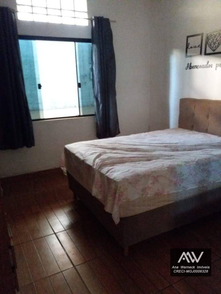 Casa à venda com 3 quartos, 240m² - Foto 7