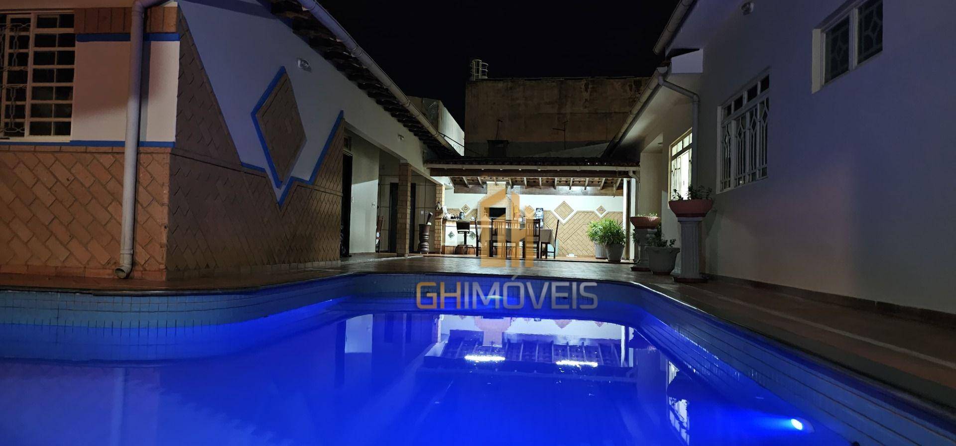 Casa à venda com 4 quartos, 310m² - Foto 28