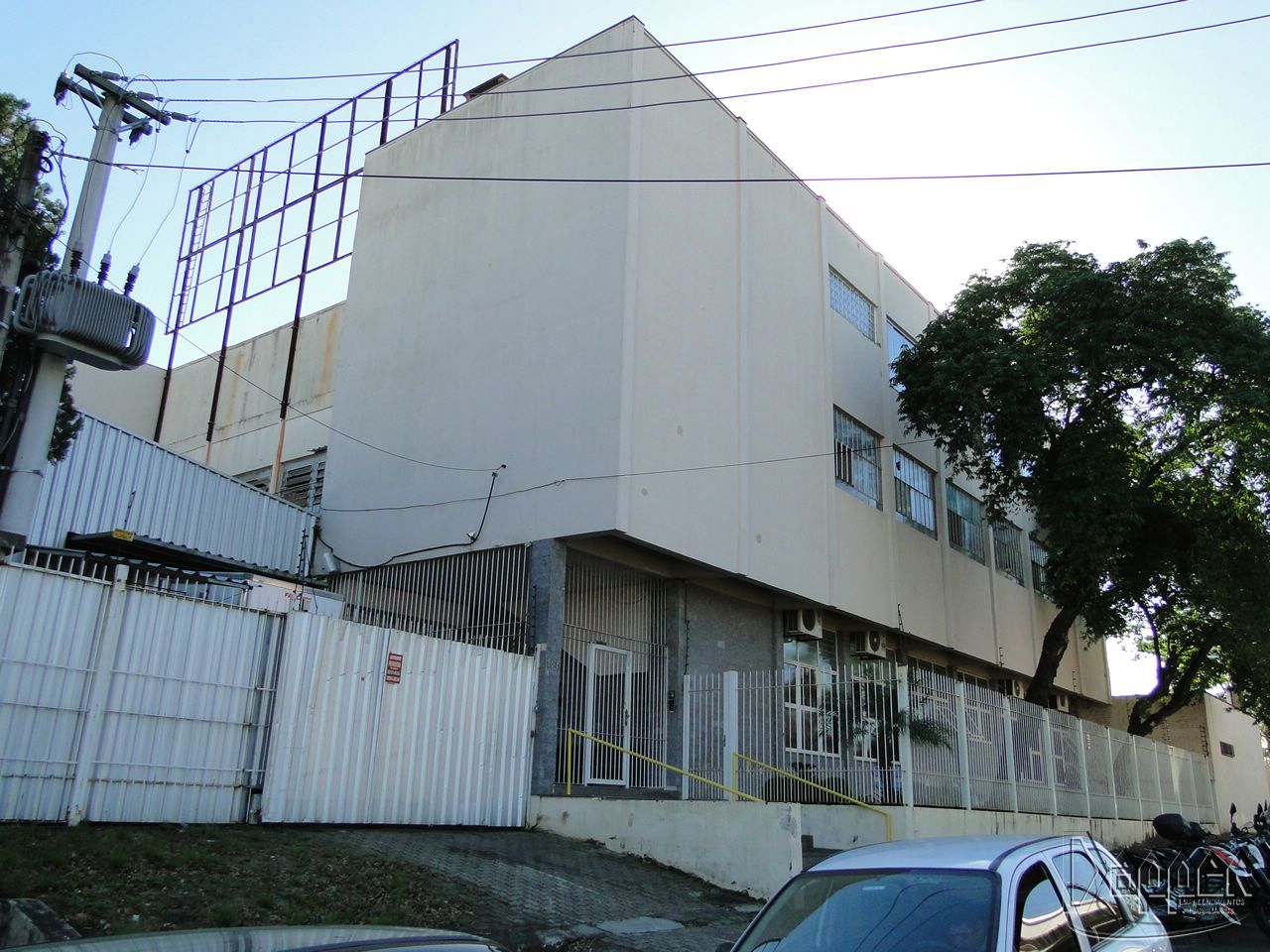 Depósito-Galpão-Armazém para alugar, 1700m² - Foto 2