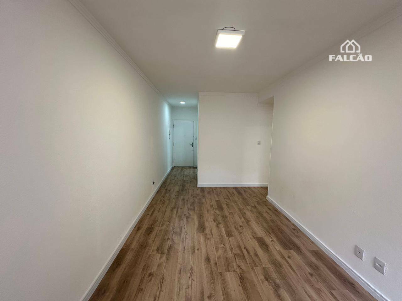 Apartamento à venda com 1 quarto, 55m² - Foto 3