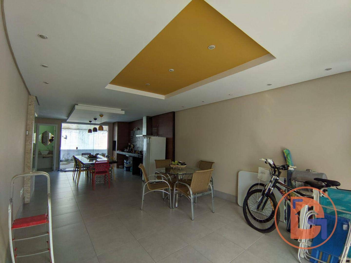 Casa à venda com 4 quartos, 220m² - Foto 9