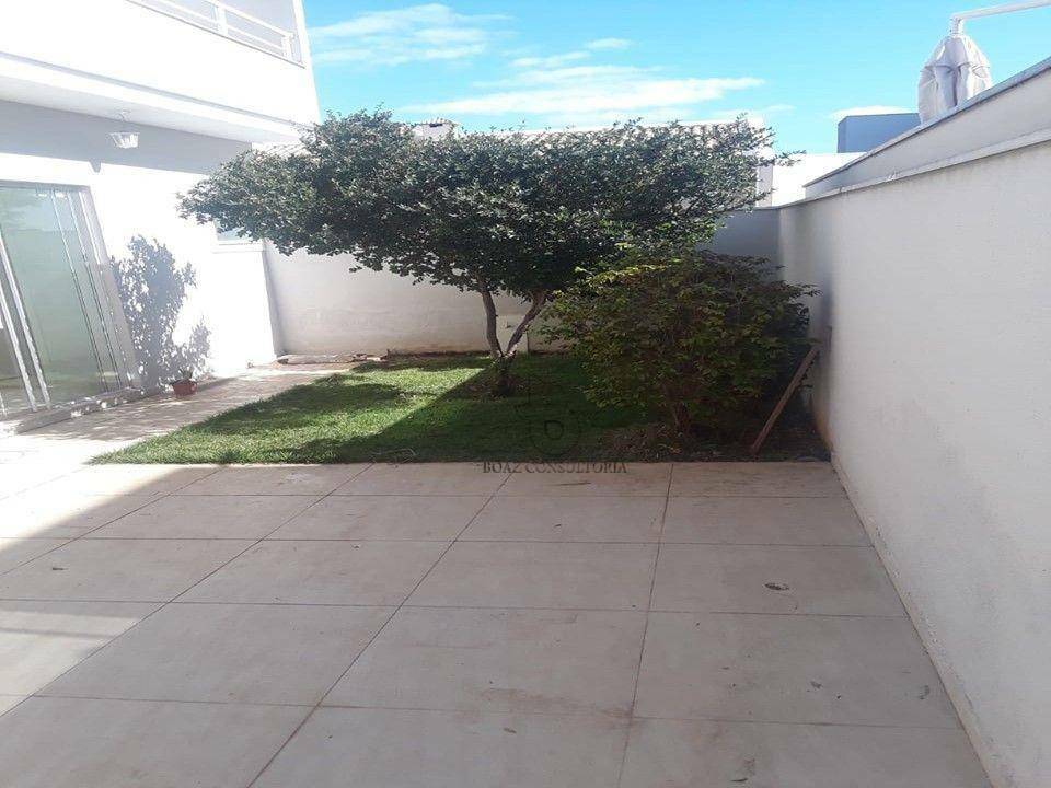 Casa de Condomínio à venda com 3 quartos, 244m² - Foto 27