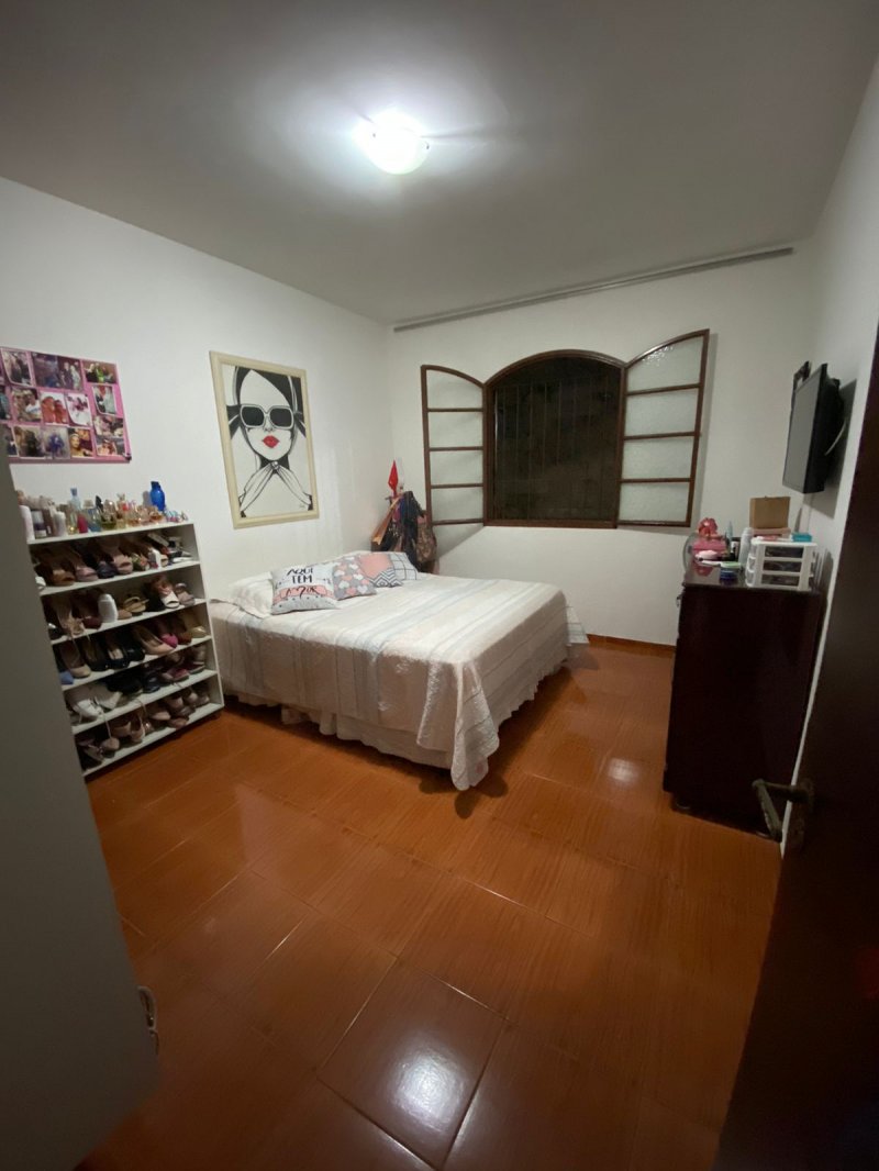 Sobrado à venda com 4 quartos, 187m² - Foto 4