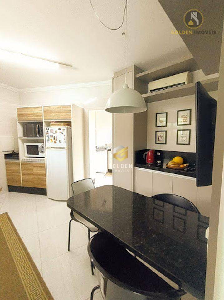 Casa à venda com 4 quartos, 260m² - Foto 15