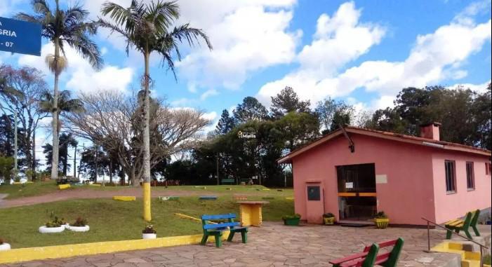 Casa à venda com 2 quartos, 52m² - Foto 9