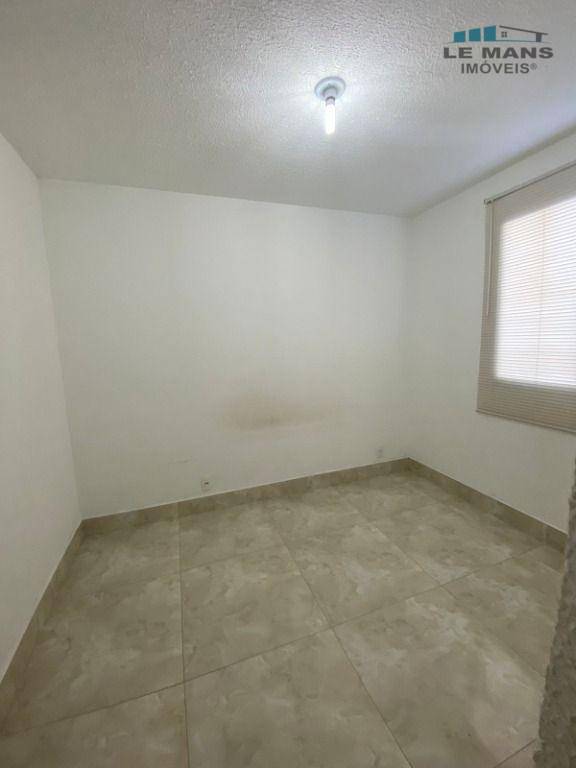 Apartamento para alugar com 2 quartos, 39m² - Foto 11