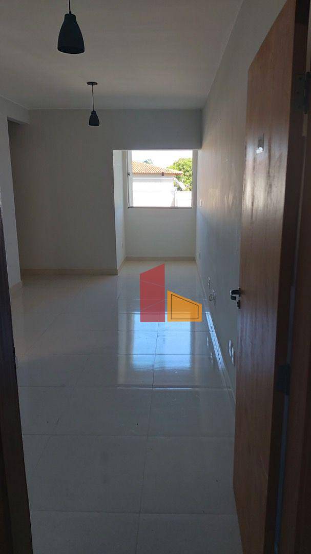 Apartamento à venda com 2 quartos, 68m² - Foto 2