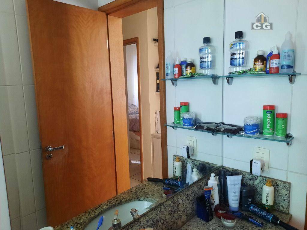 Apartamento à venda com 2 quartos, 69m² - Foto 40