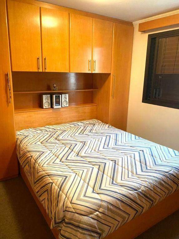 Apartamento à venda com 3 quartos, 107m² - Foto 7