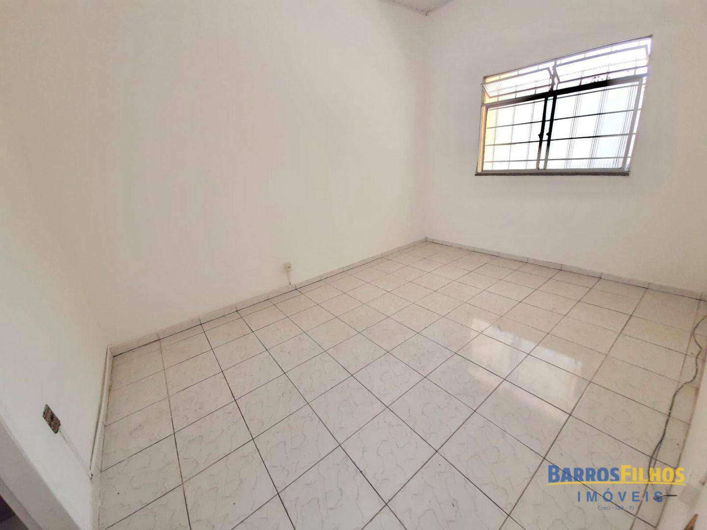 Casa para alugar com 3 quartos, 100m² - Foto 7