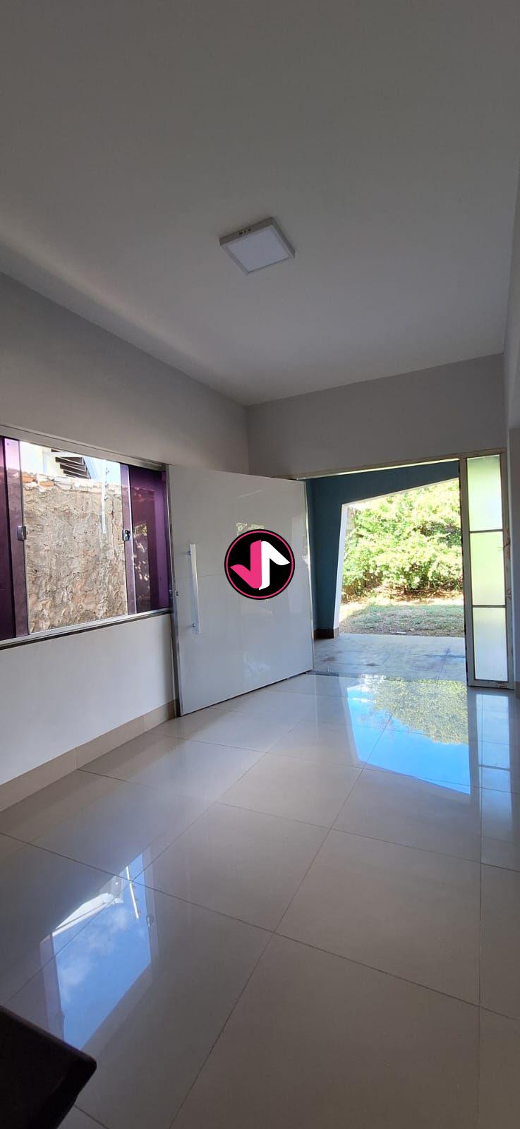 Casa à venda com 3 quartos, 587m² - Foto 2