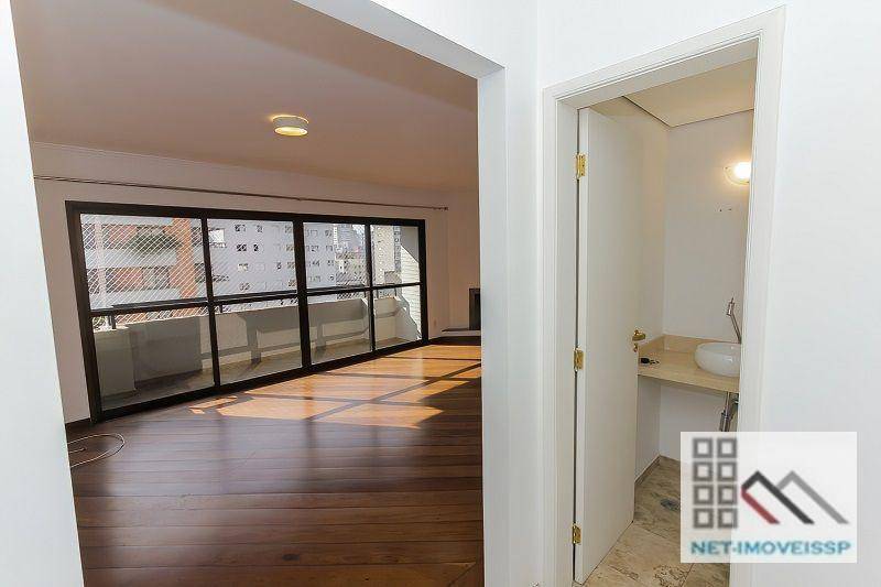 Apartamento para alugar com 4 quartos, 184m² - Foto 9