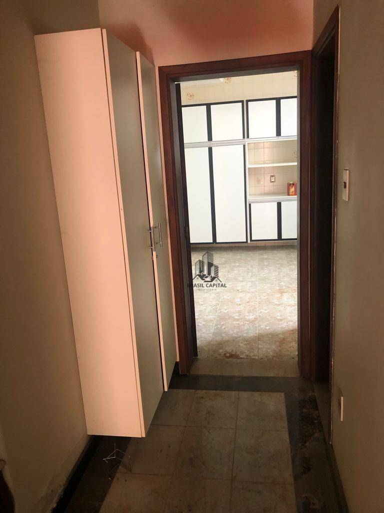 Sobrado à venda com 4 quartos, 380m² - Foto 33