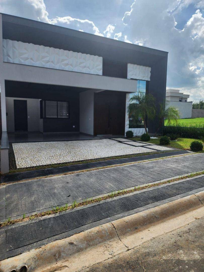 Casa de Condomínio à venda com 3 quartos, 194m² - Foto 2