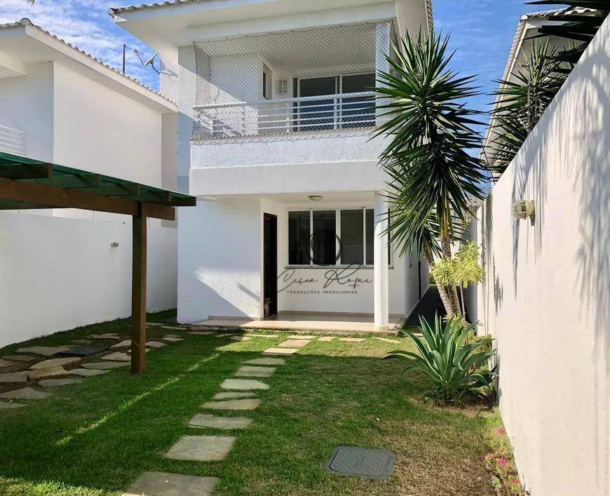 Casa à venda com 4 quartos, 160m² - Foto 1