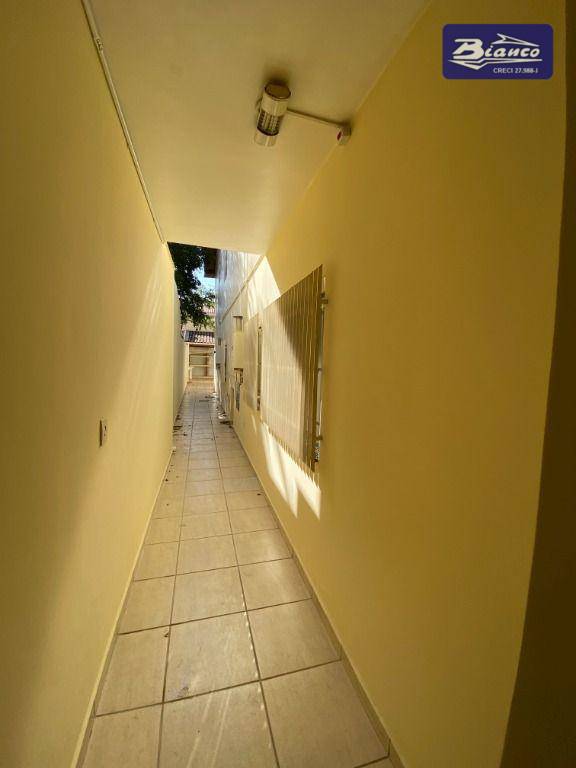 Sobrado para alugar com 3 quartos, 218m² - Foto 4