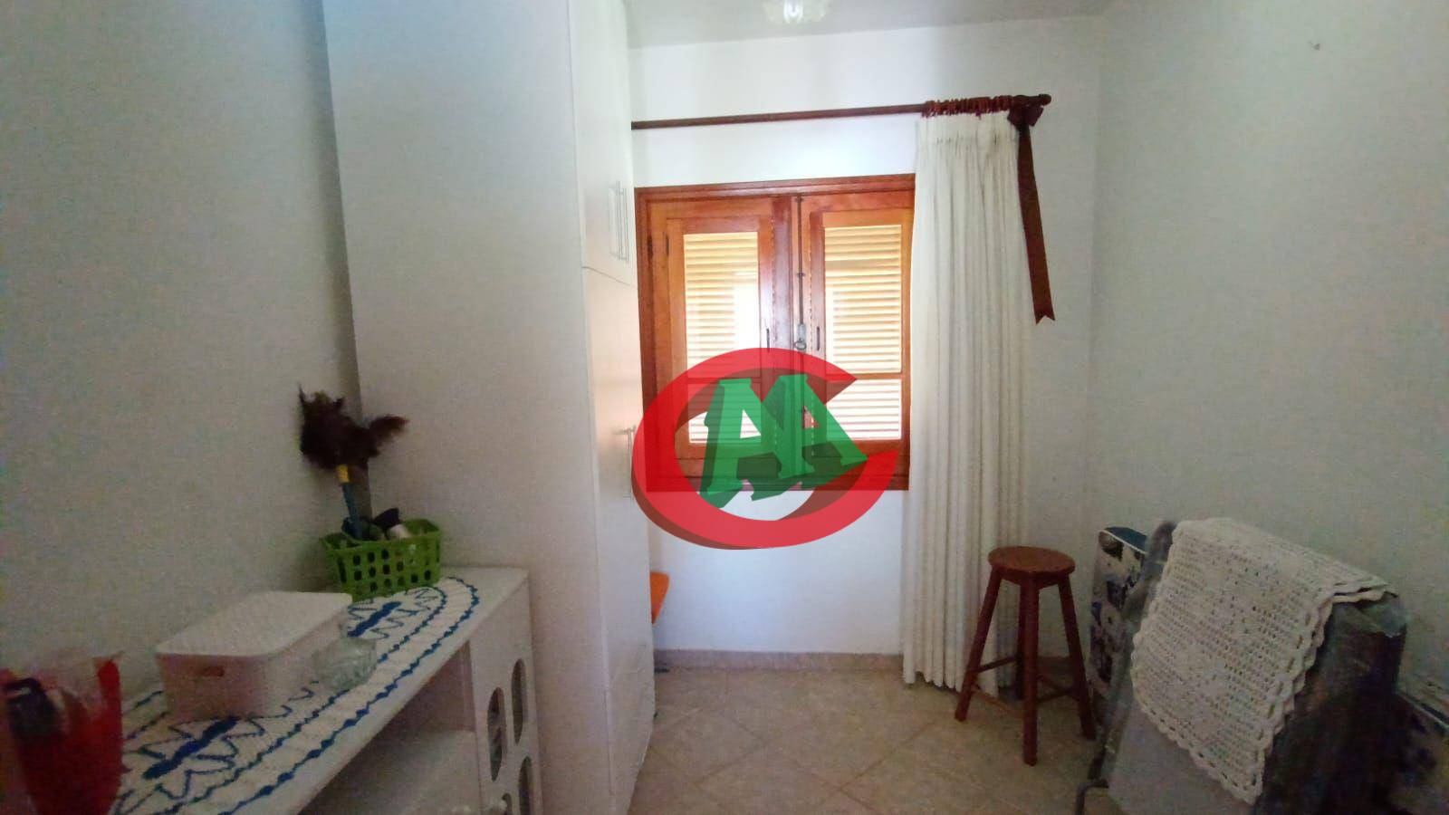 Chácara à venda com 3 quartos, 234m² - Foto 8