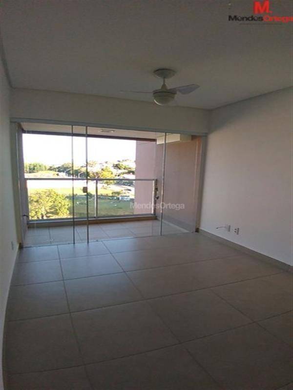 Apartamento à venda com 2 quartos, 70m² - Foto 11