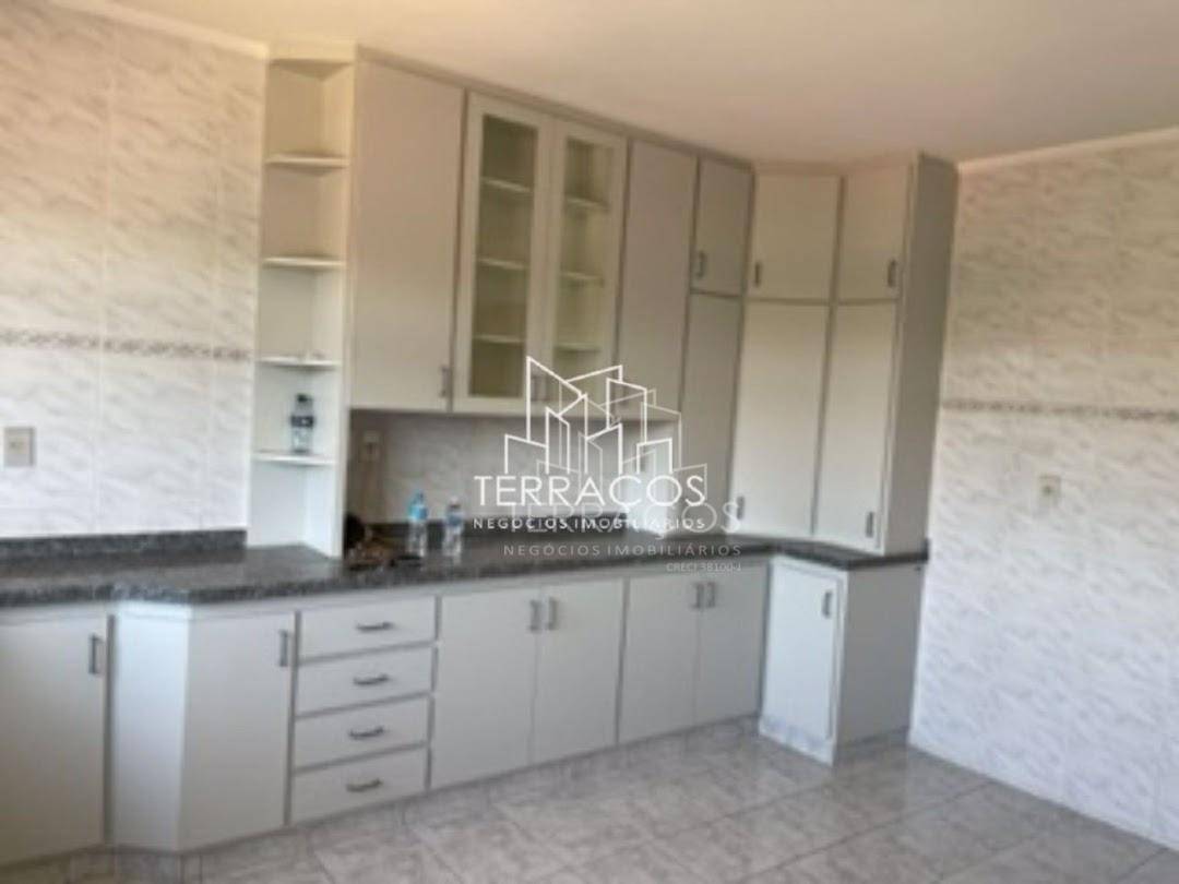 Casa para alugar com 4 quartos, 396m² - Foto 7