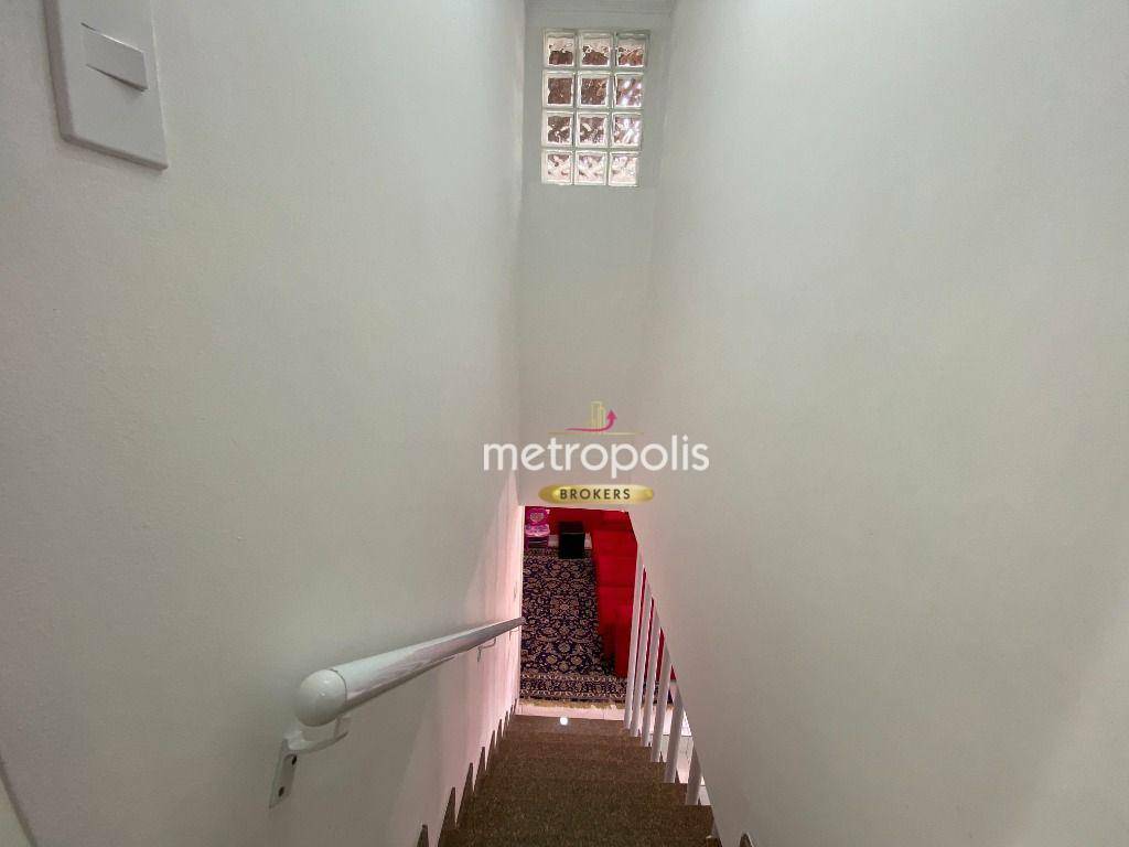 Sobrado à venda com 4 quartos, 240m² - Foto 32