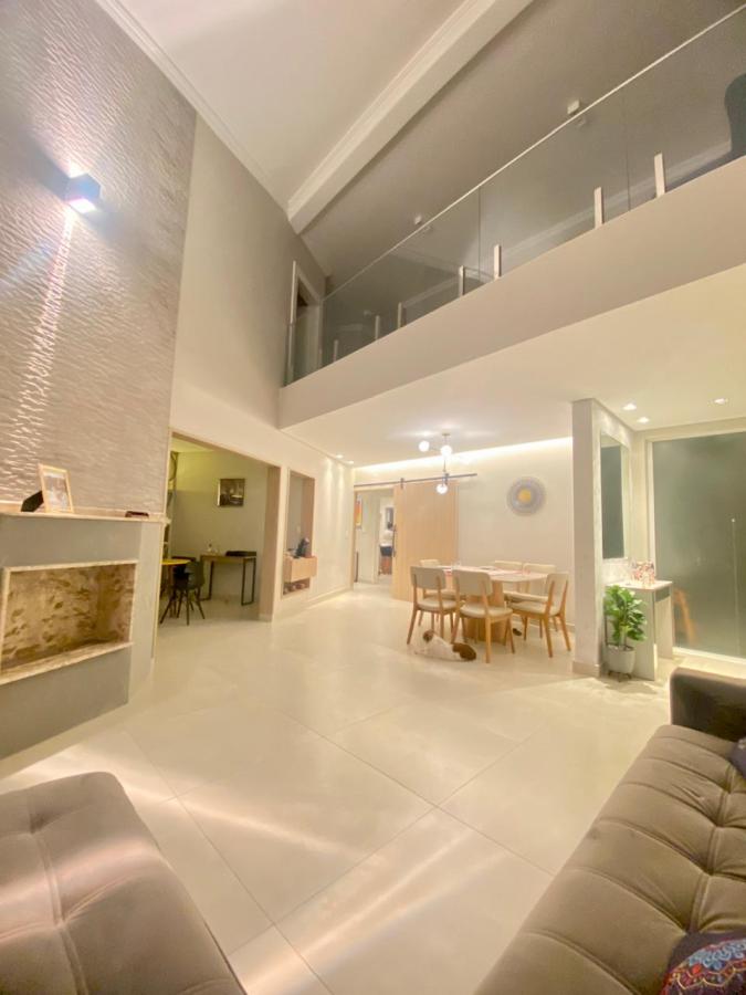 Casa à venda com 4 quartos, 375m² - Foto 1