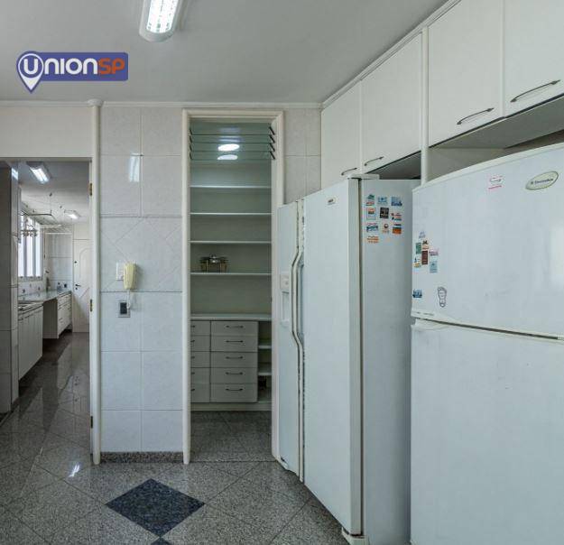 Apartamento à venda com 4 quartos, 220m² - Foto 18