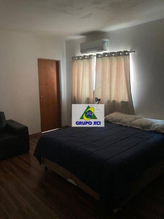 Casa à venda e aluguel com 3 quartos, 250m² - Foto 14