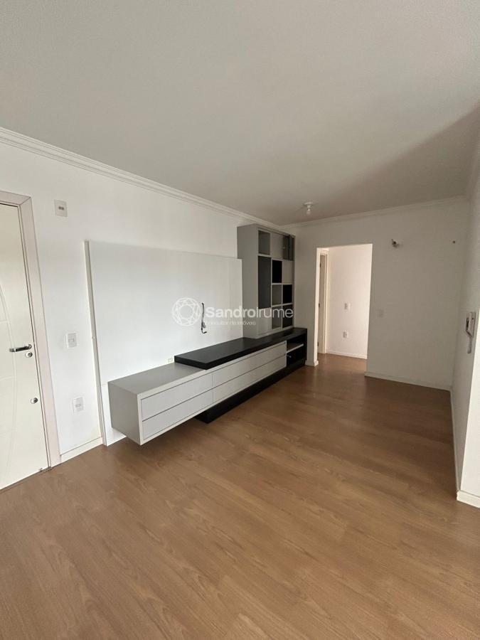 Apartamento à venda com 2 quartos, 66m² - Foto 4