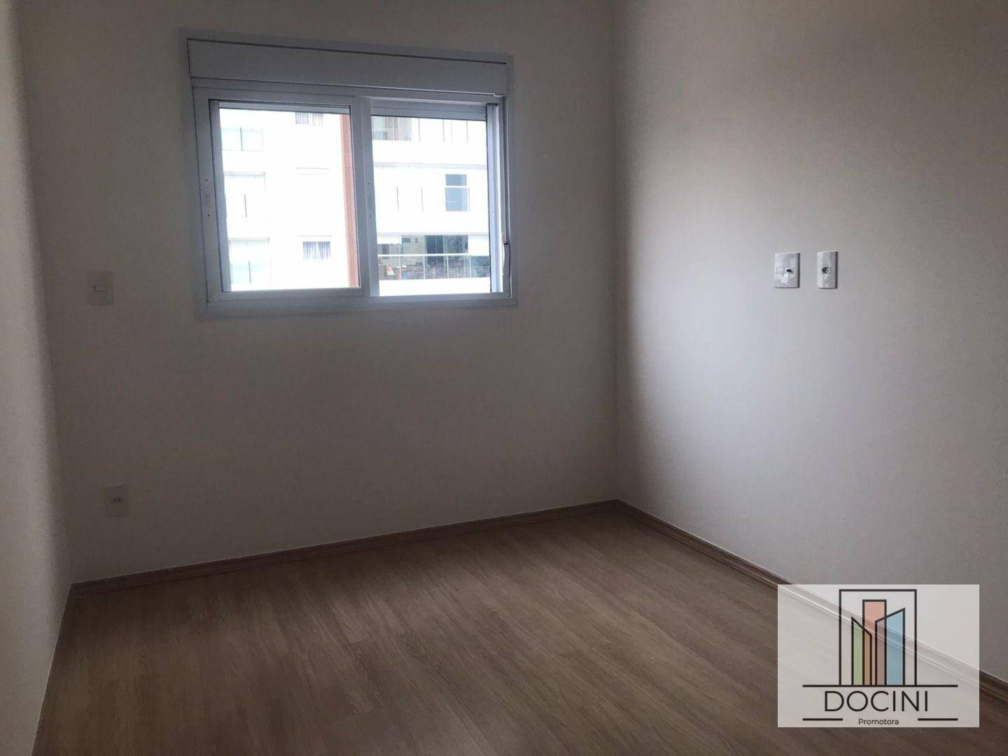 Apartamento à venda com 2 quartos, 61m² - Foto 4