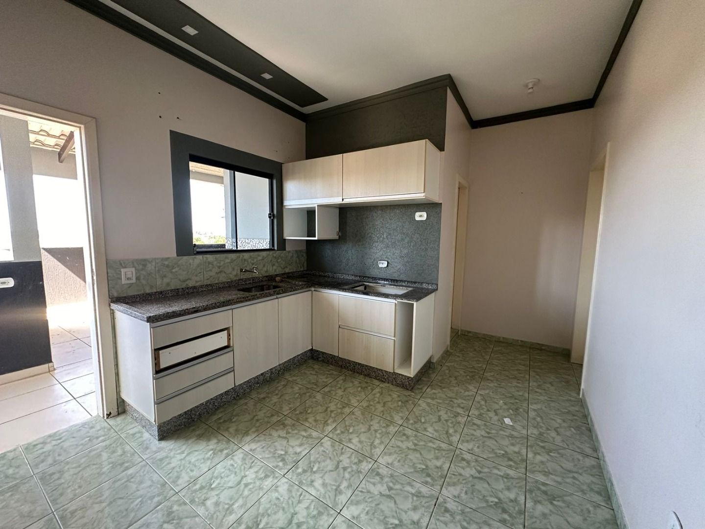 Casa para alugar com 2 quartos, 120M2 - Foto 4