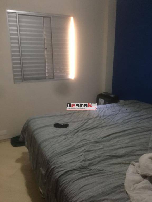 Apartamento à venda com 3 quartos, 77m² - Foto 4