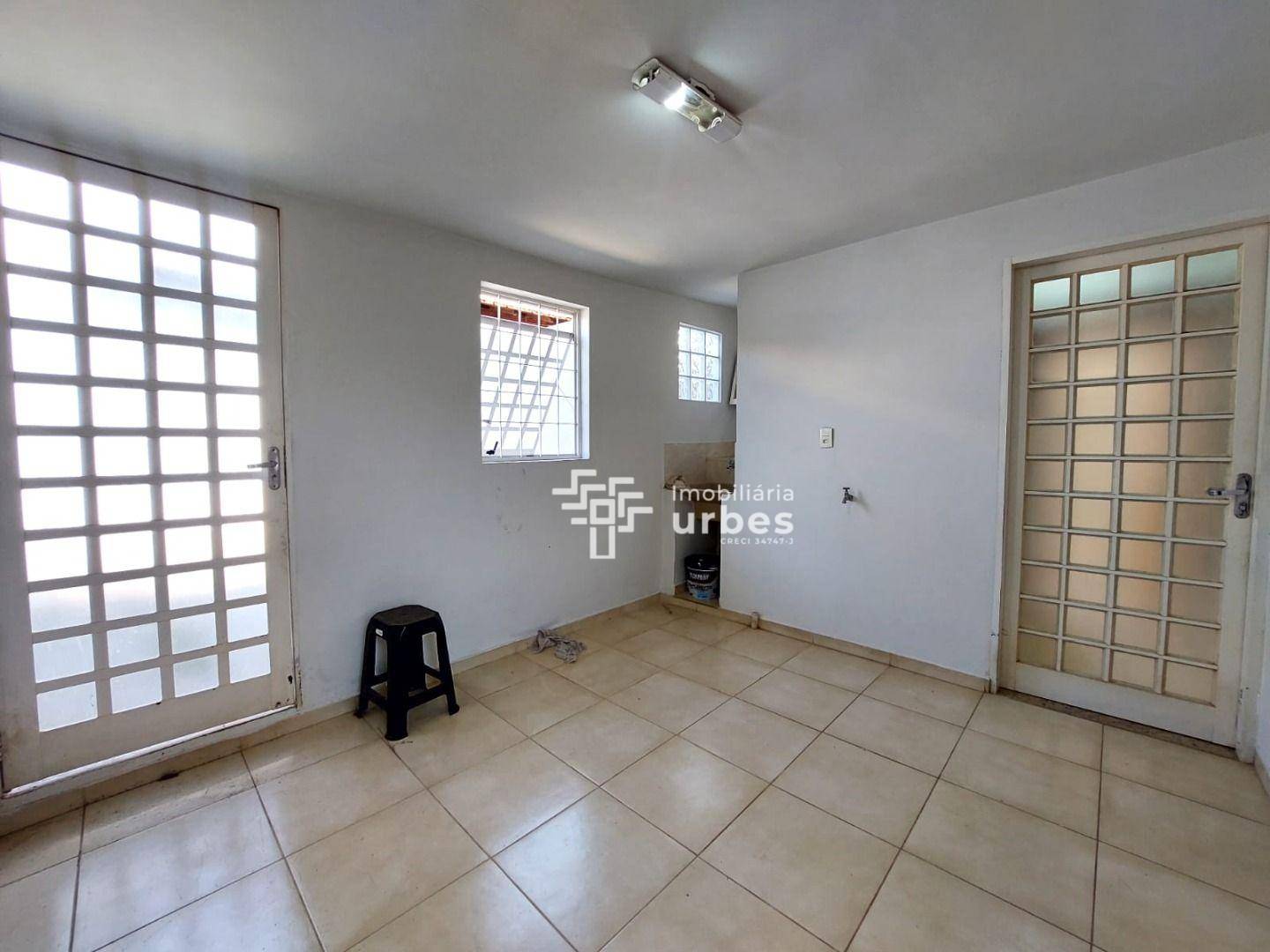 Casa para alugar com 3 quartos, 132m² - Foto 9