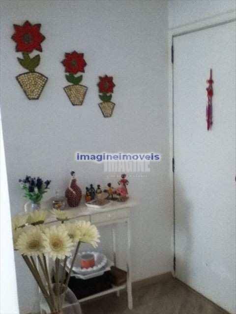 Apartamento à venda com 2 quartos, 76m² - Foto 9