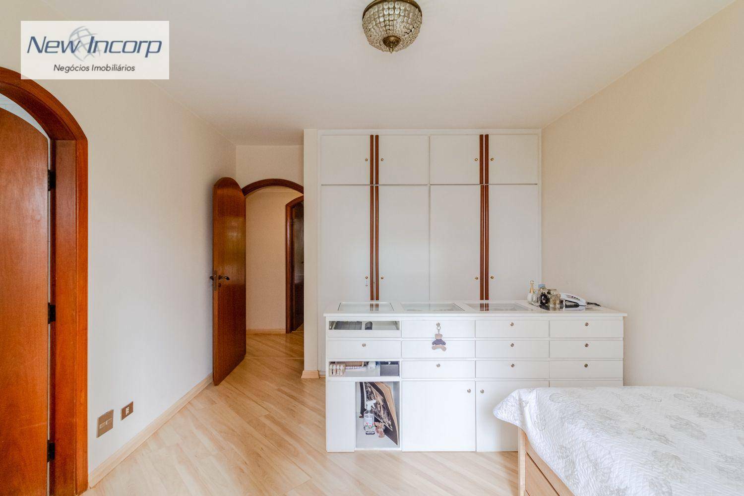 Apartamento à venda com 4 quartos, 267m² - Foto 10