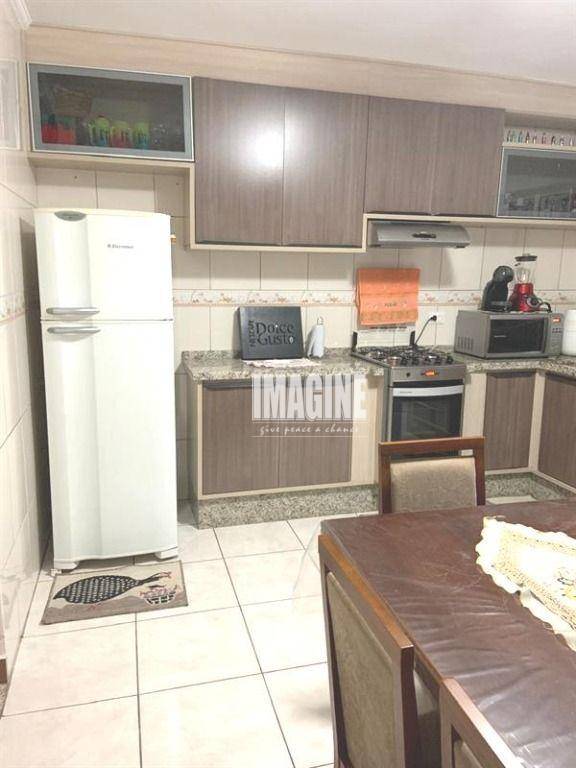 Sobrado à venda com 2 quartos, 120m² - Foto 3