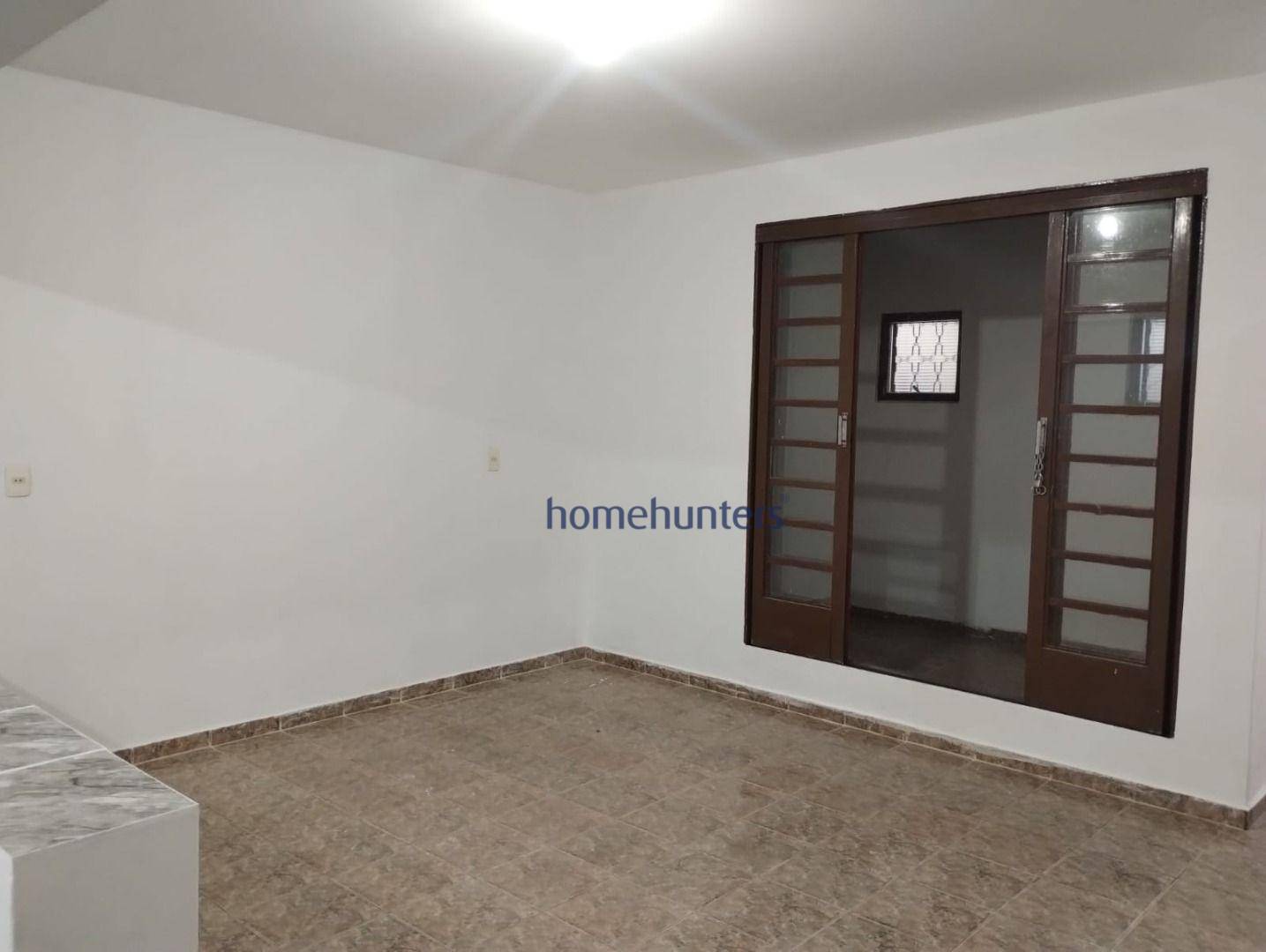 Casa para alugar com 3 quartos, 200m² - Foto 12