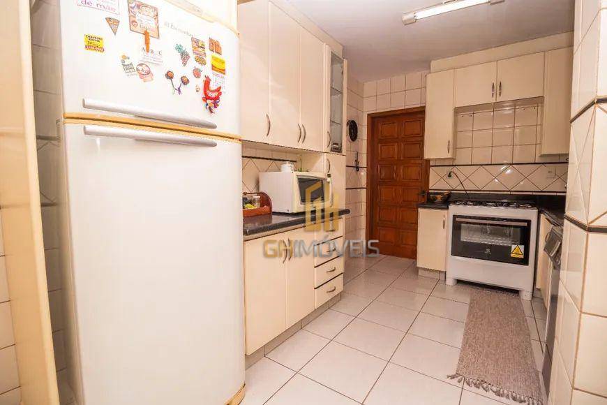 Apartamento à venda com 4 quartos, 209m² - Foto 8