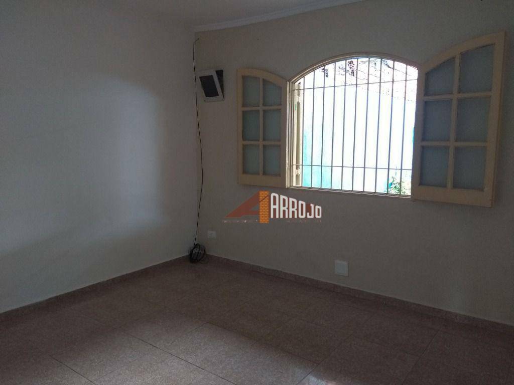 Casa à venda com 3 quartos, 246m² - Foto 17