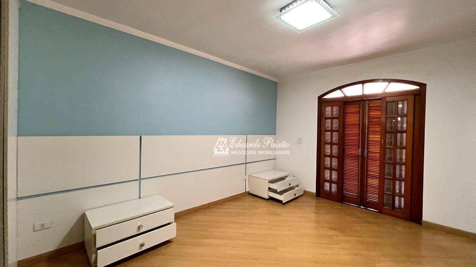 Sobrado à venda com 3 quartos, 180m² - Foto 2