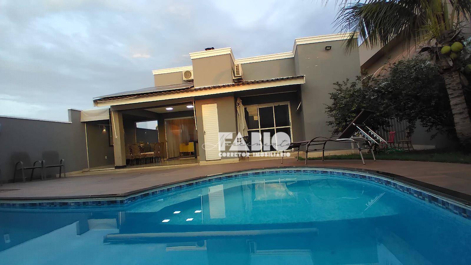 Casa de Condomínio à venda com 3 quartos, 2186m² - Foto 5