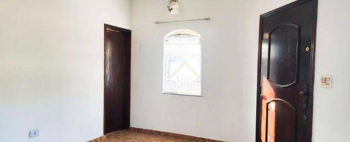 Sobrado à venda com 3 quartos, 201m² - Foto 4