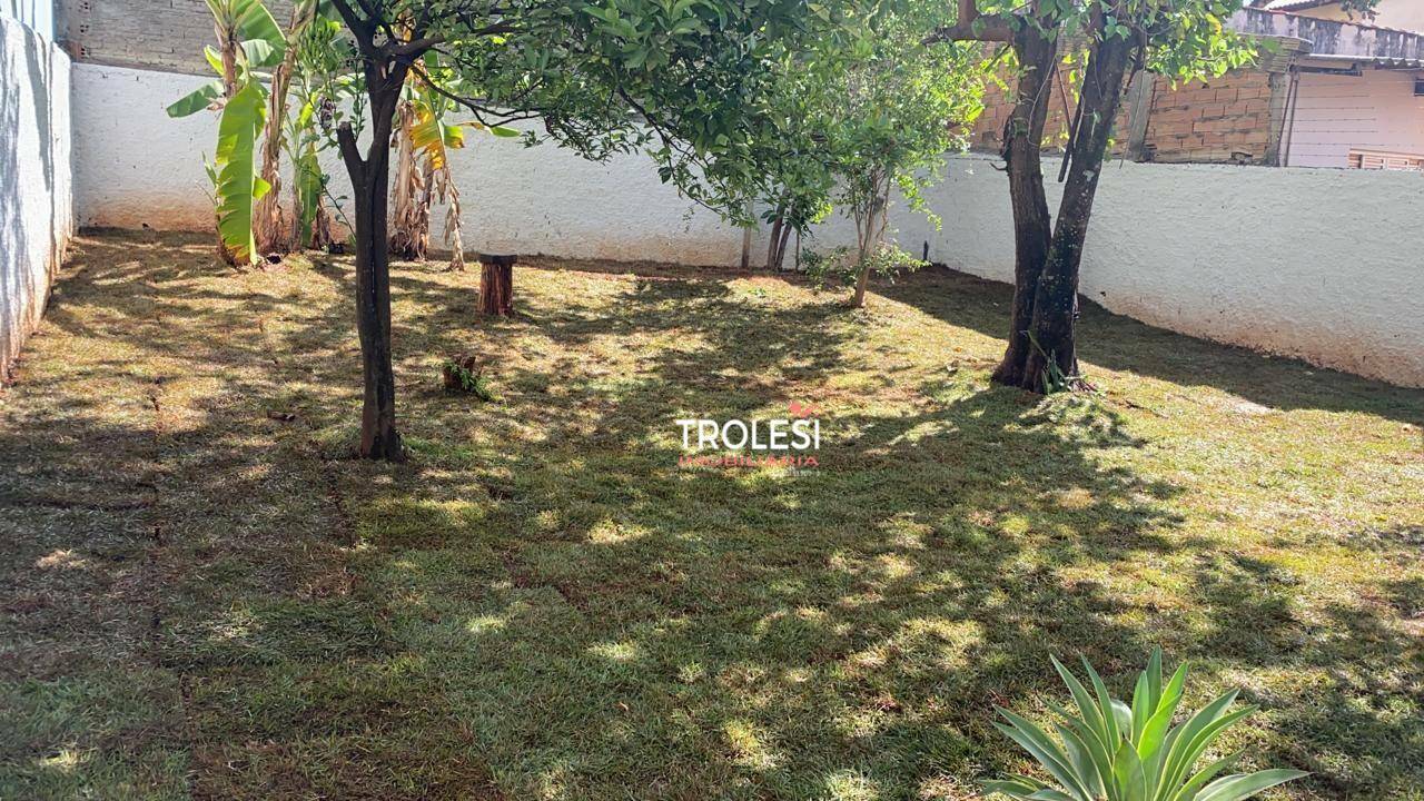 Casa à venda com 2 quartos, 71m² - Foto 4