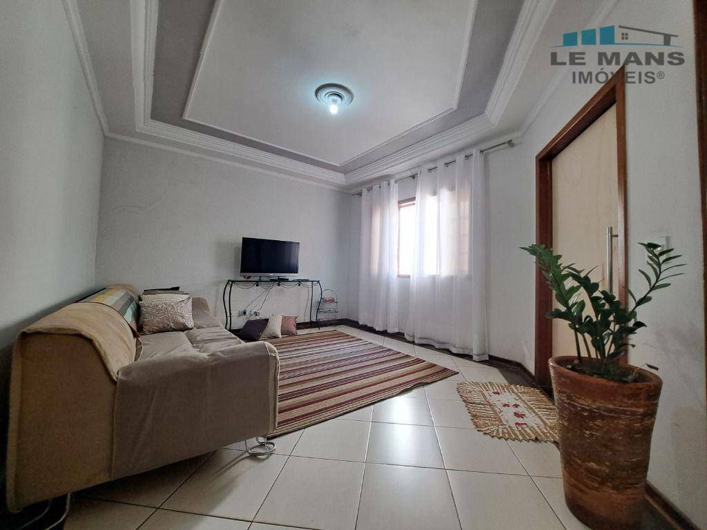 Casa à venda com 4 quartos, 185m² - Foto 13