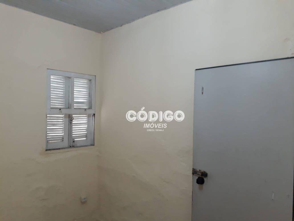 Casa à venda com 2 quartos, 60m² - Foto 7