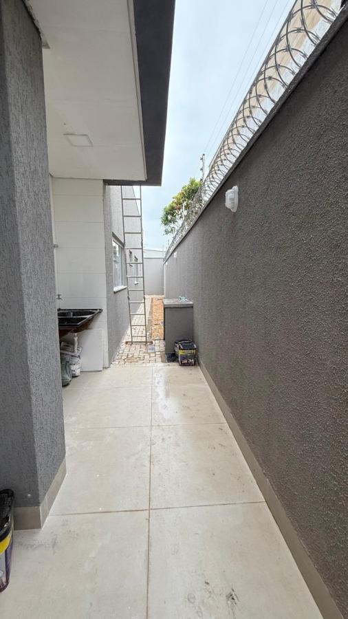 Casa à venda com 3 quartos, 180m² - Foto 3